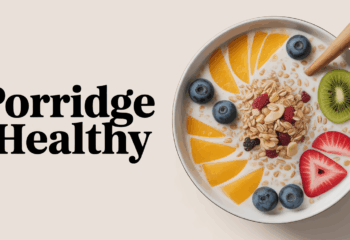 Porridge healthy bol fruits frais graines noix au petit-déjeuner