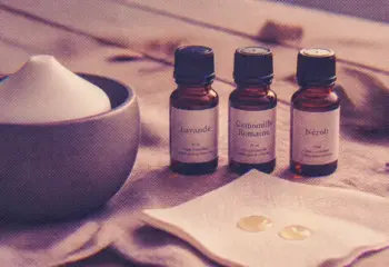 Quelle huile essentielle pour le stress et l'anxiété : lavande, camomille romaine, néroli